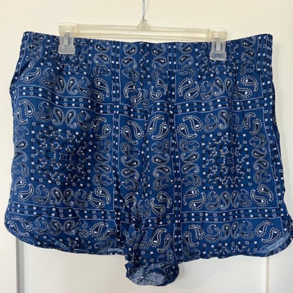 Blue and black paisley (bandana pattern) shorts. size XL. IML (Target brand)